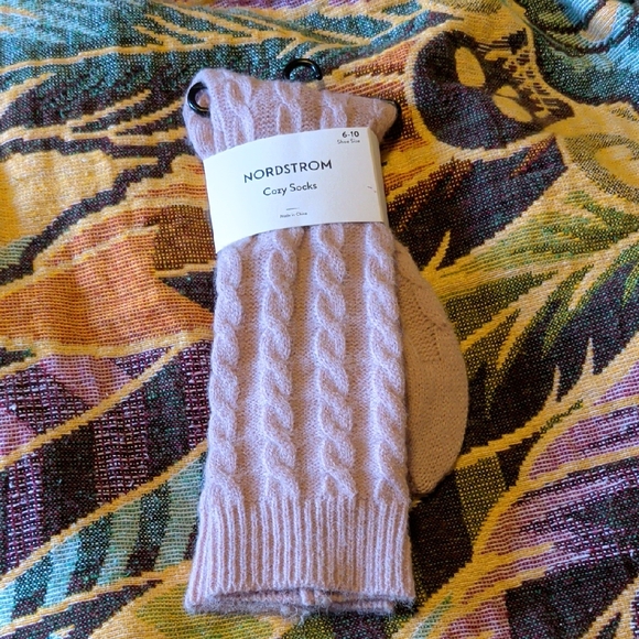 Nordstrom Accessories - Nordstrom Light Beige Cable Knit Socks